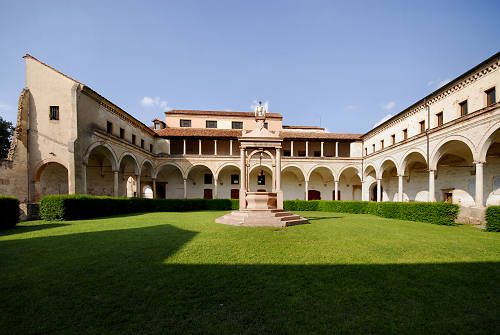 Abbazia di Carceri